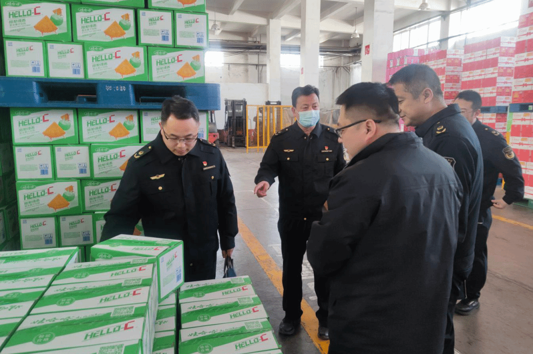 天水市市場監(jiān)管局開展春節(jié)前食用農(nóng)產(chǎn)品批發(fā)市場食品安全督查檢查